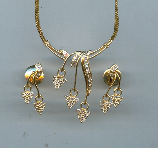 DIAMOND FULL SET PENDENT FANCY