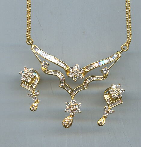 DIAMOND FULL SET PENDENT FANCY