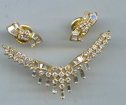 DIAMOND FULL SET PENDENT FANCY