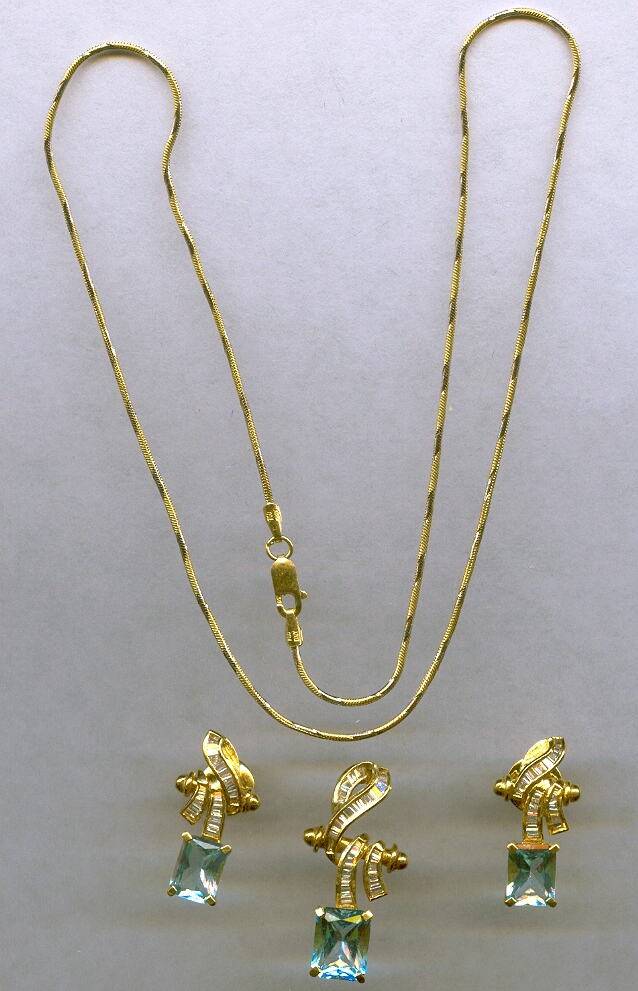 DIAMOND FULL SET PENDENT FANCY