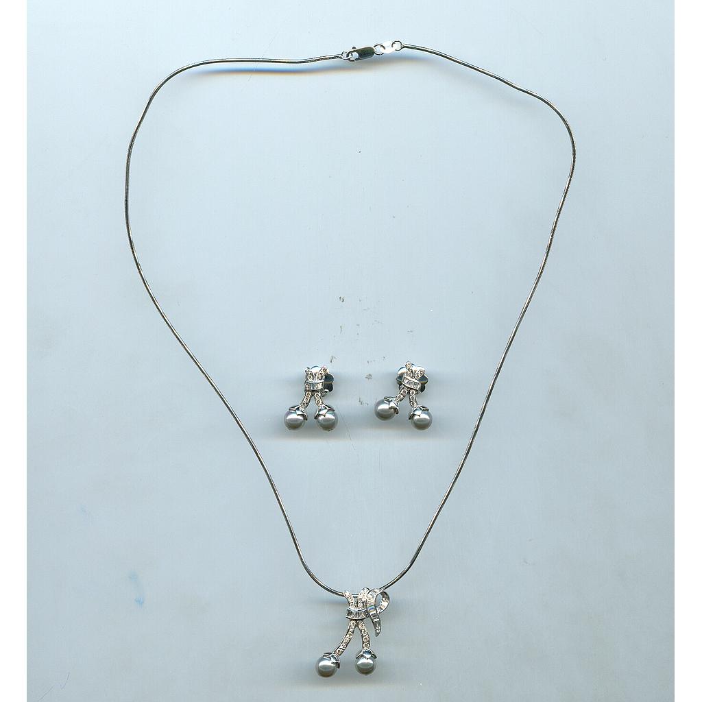 DIAMOND FULL SET PENDENT FANCY