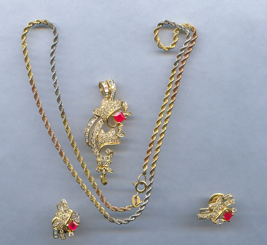 DIAMOND FULL SET PENDENT FANCY