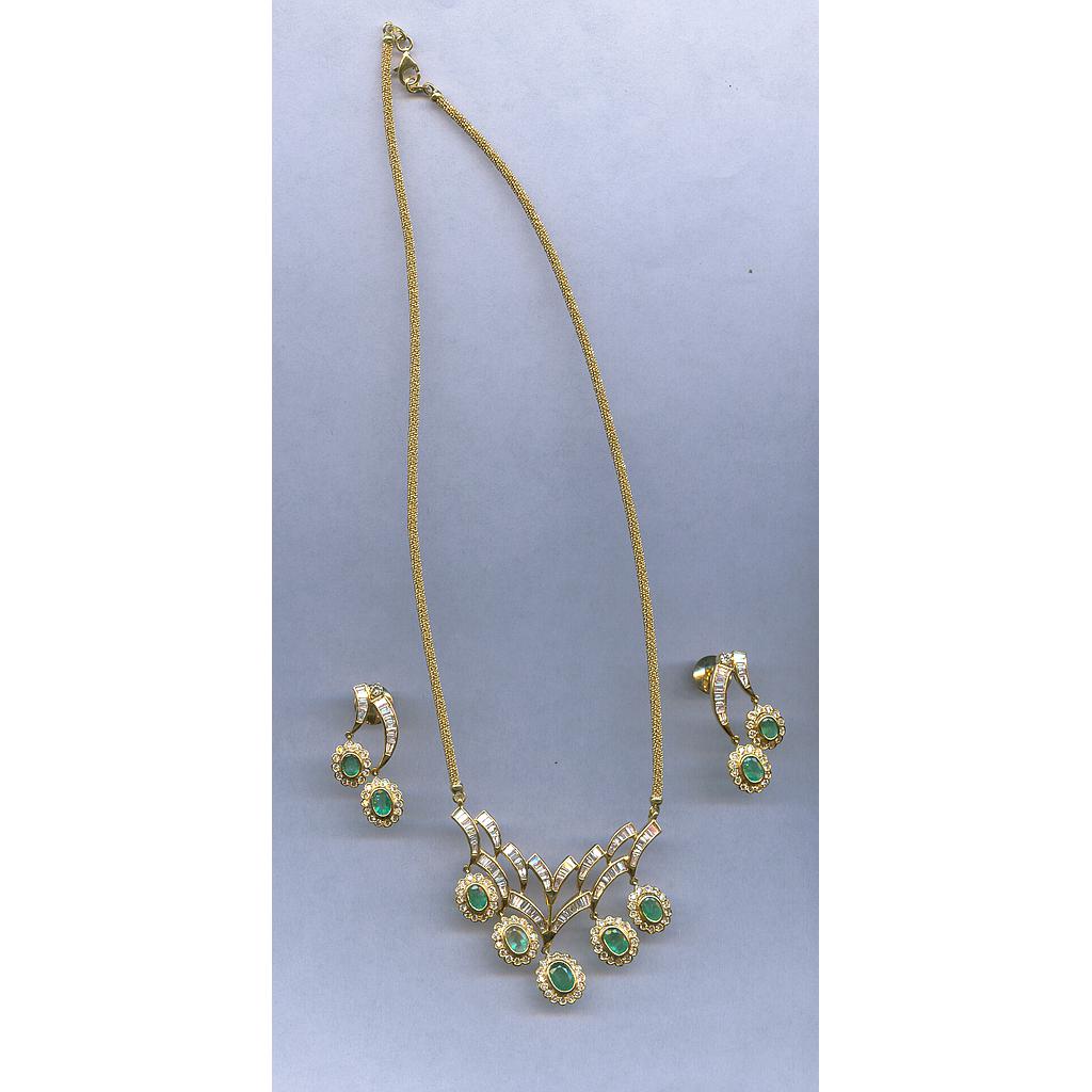 DIAMOND FULL SET PENDENT FANCY
