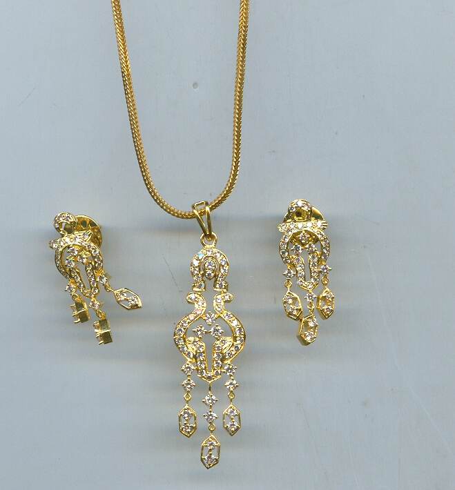 DIAMOND FULL SET PENDENT FANCY