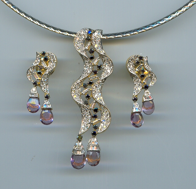 DIAMOND FULL SET PENDENT FANCY
