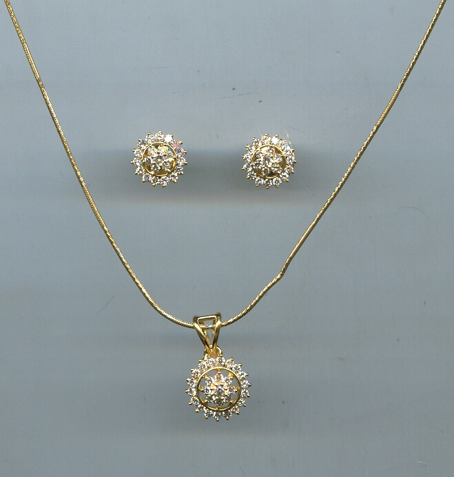 DIAMOND FULL SET PENDENT FANCY