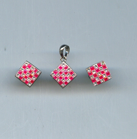 DIAMOND FULL SET PENDENT FANCY