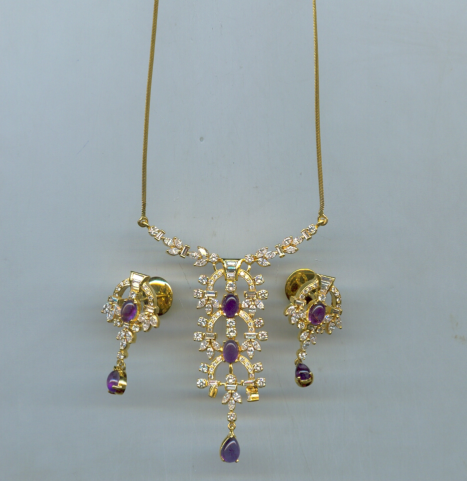 DIAMOND FULL SET PENDENT FANCY