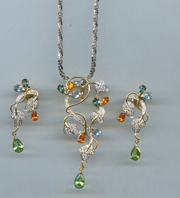 DIAMOND FULL SET PENDENT FANCY