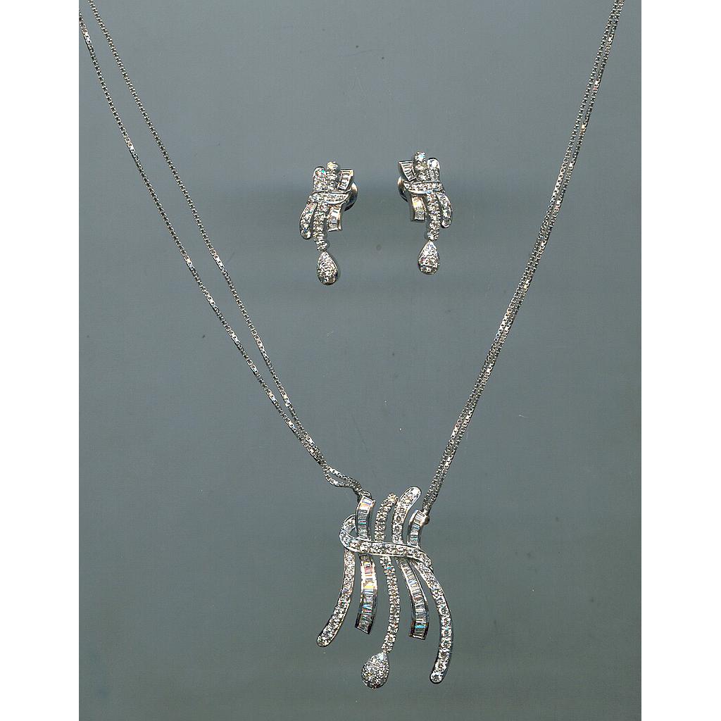 DIAMOND FULL SET PENDENT FANCY