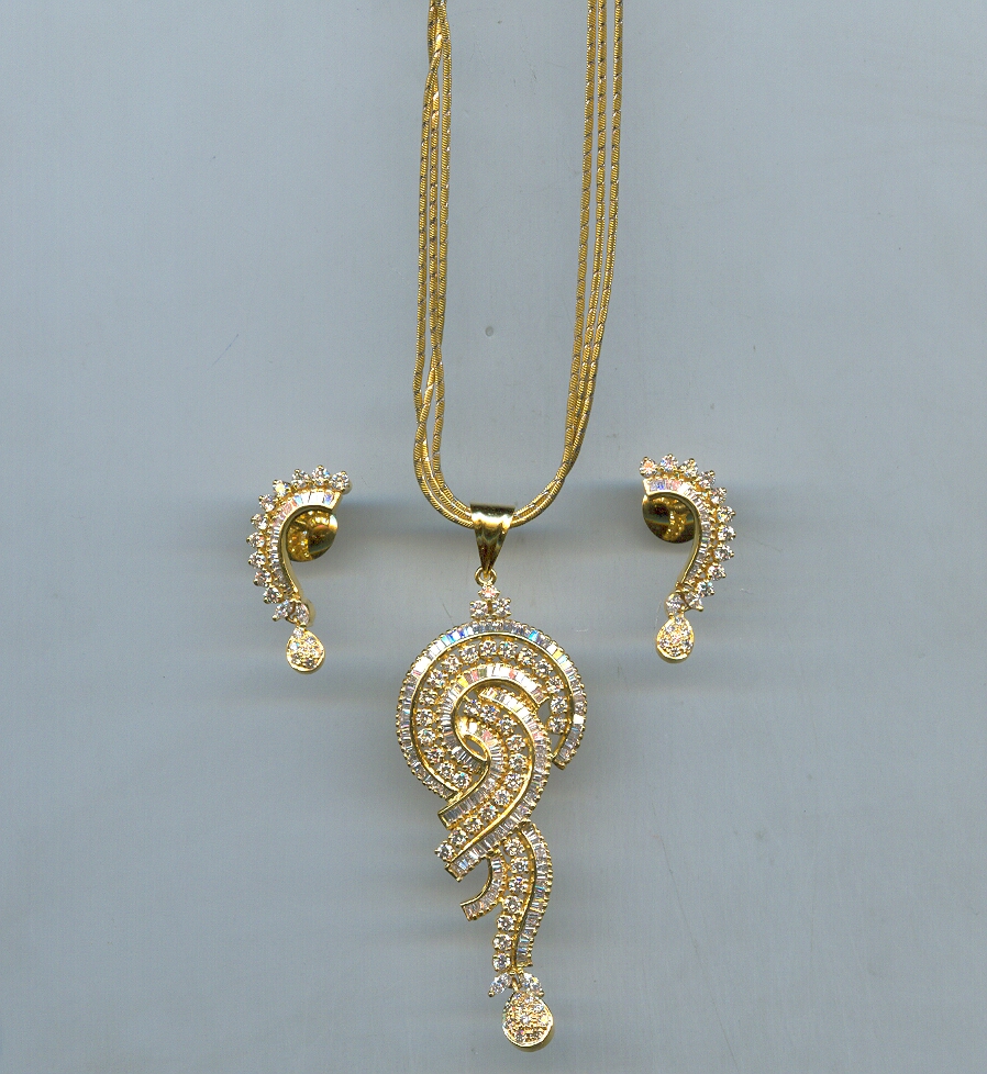 DIAMOND FULL SET PENDENT FANCY