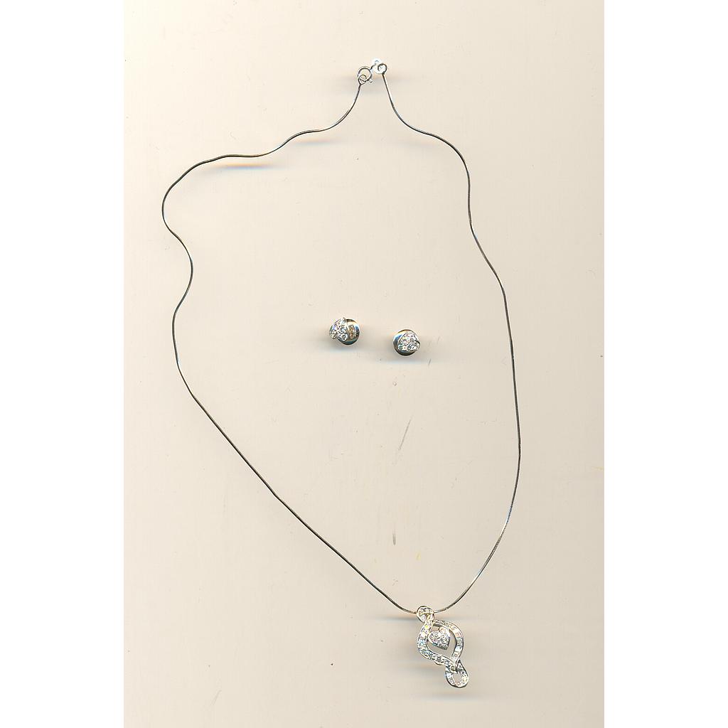 DIAMOND FULL SET PENDENT FANCY