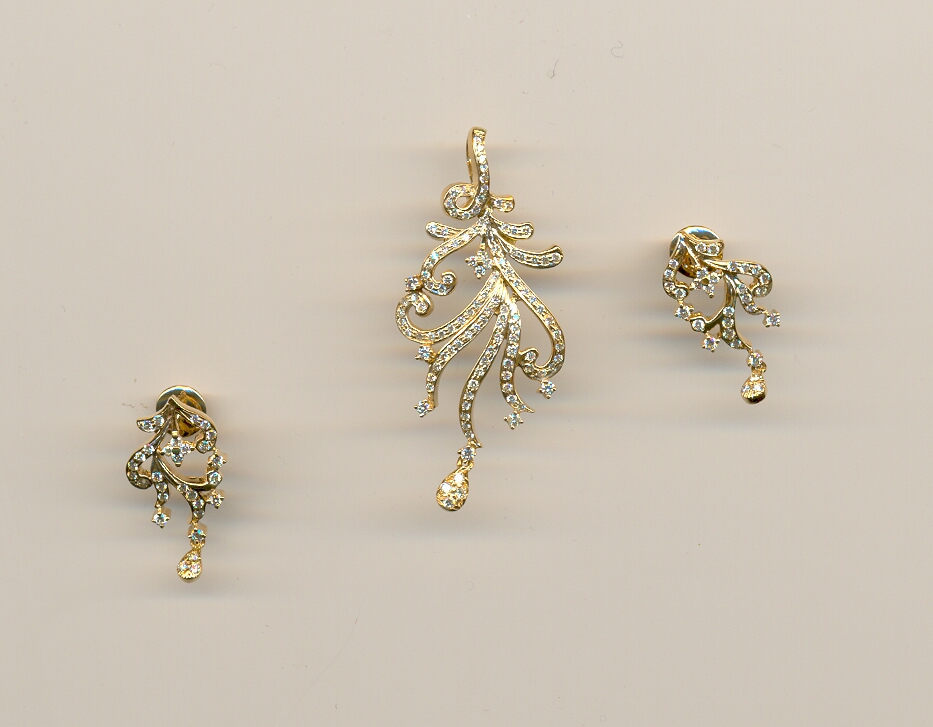 DIAMOND FULL SET PENDENT FANCY