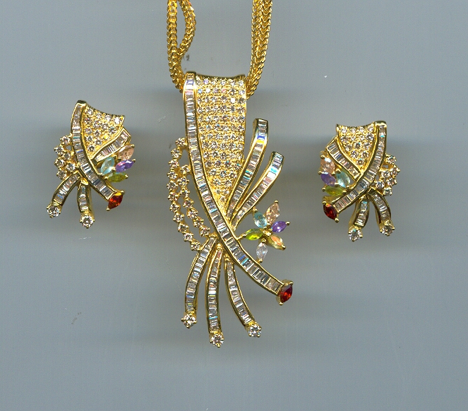 DIAMOND FULL SET PENDENT FANCY