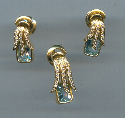 DIAMOND FULL SET PENDENT FANCY