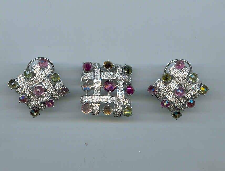 DIAMOND FULL SET PENDENT FANCY