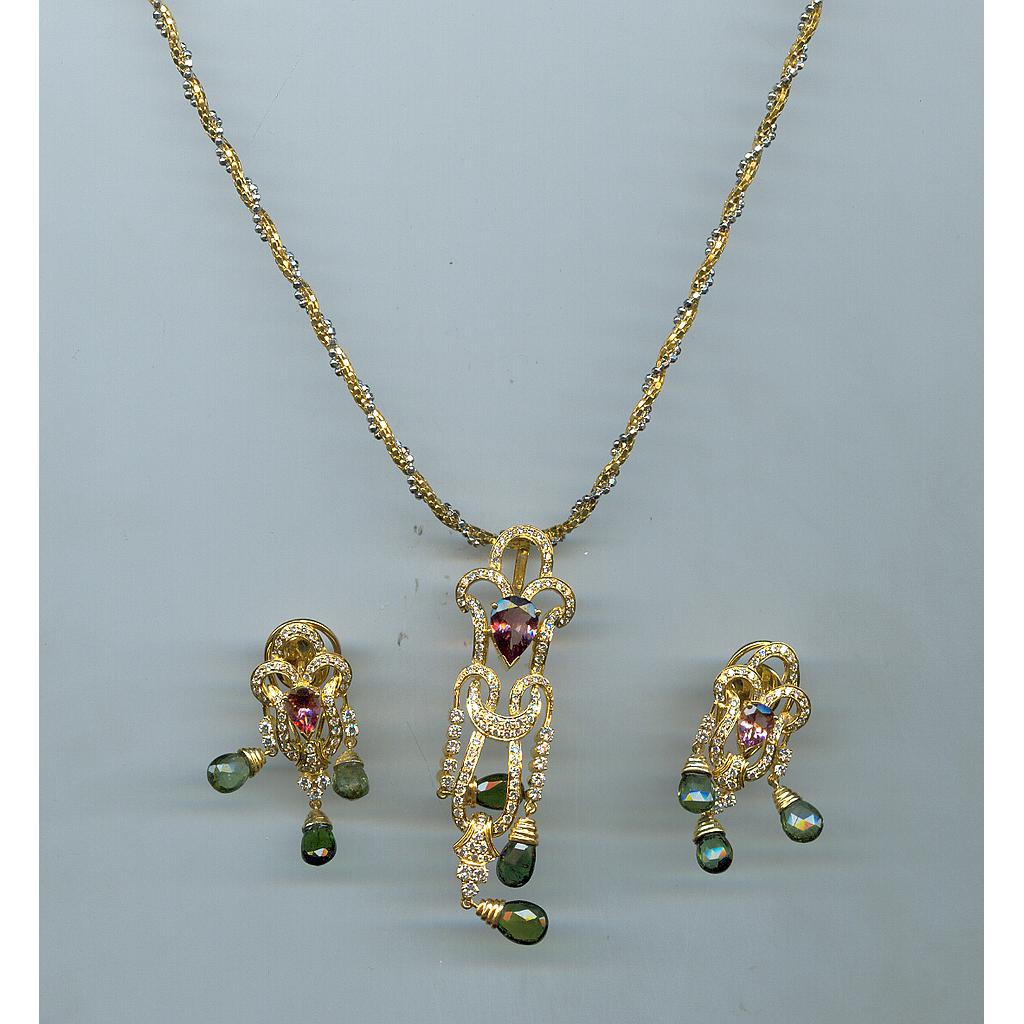 DIAMOND FULL SET PENDENT FANCY