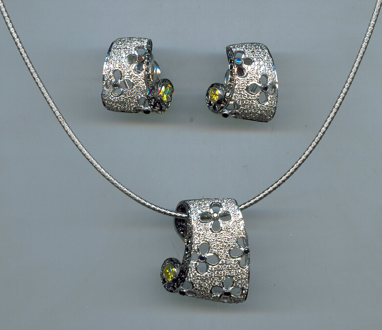 DIAMOND FULL SET PENDENT FANCY
