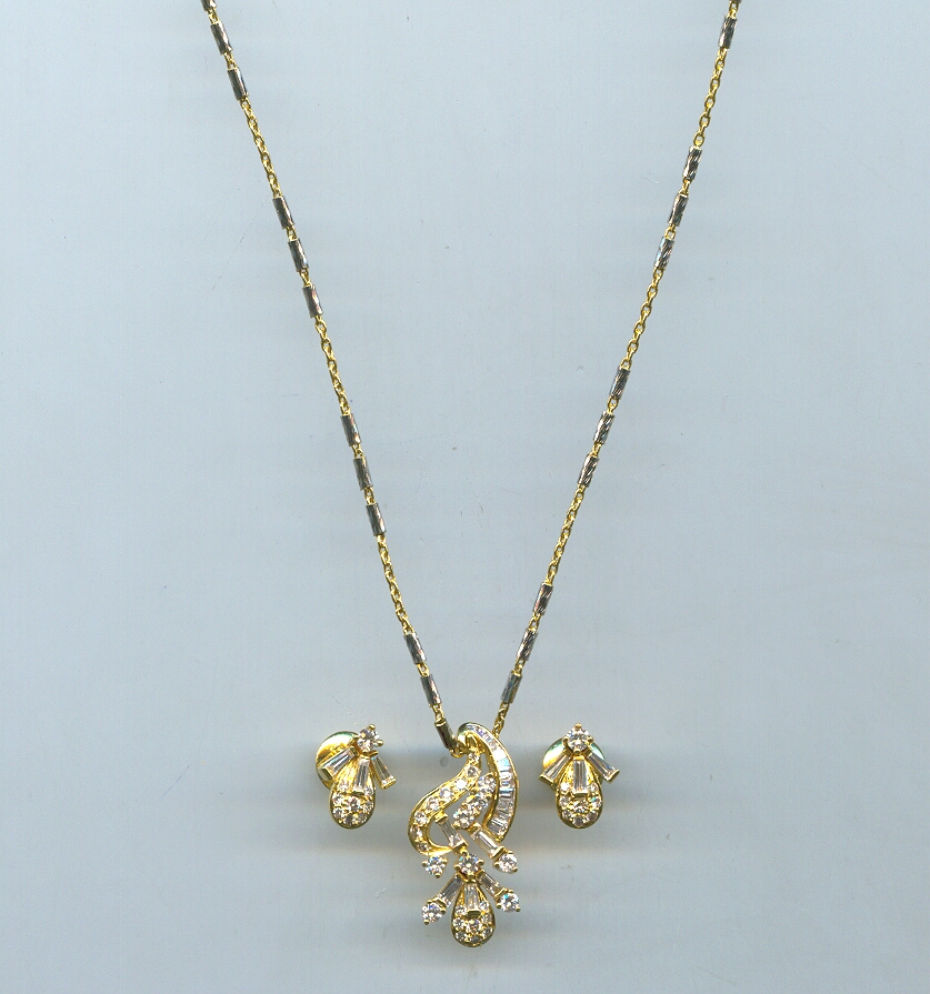 DIAMOND FULL SET PENDENT FANCY