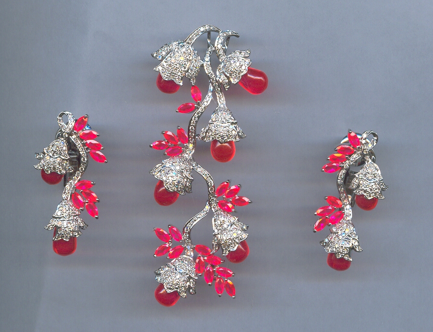 DIAMOND FULL SET PENDENT FANCY