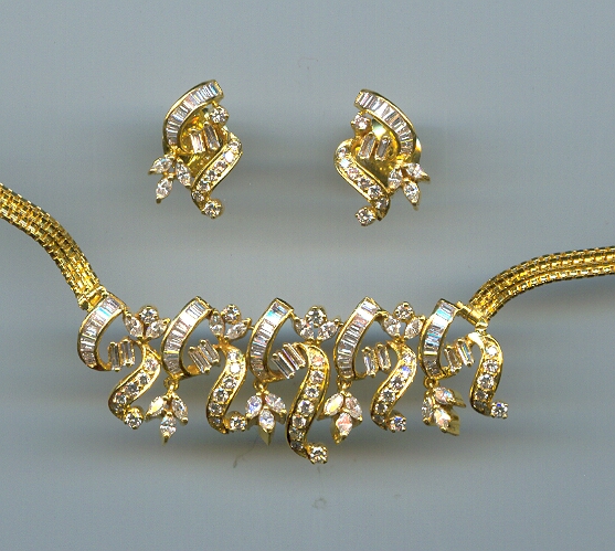 DIAMOND FULL SET PENDENT FANCY