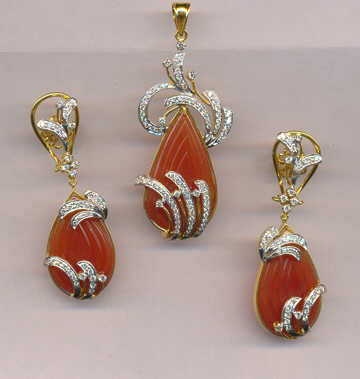 DIAMOND FULL SET PENDENT FANCY