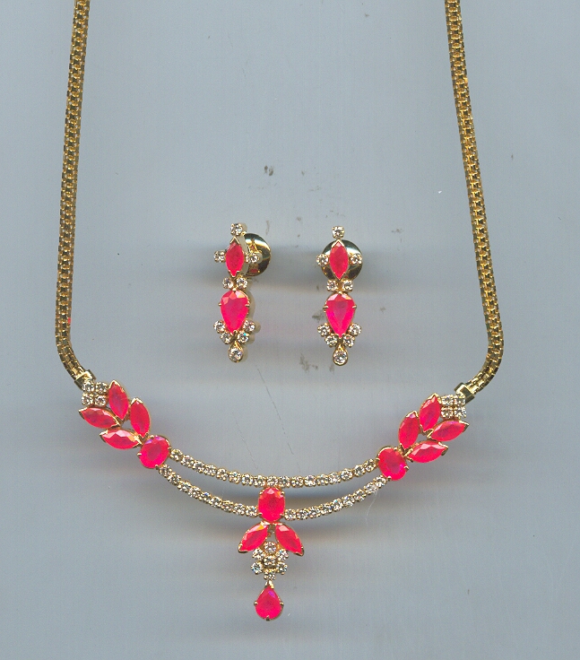 DIAMOND FULL SET PENDENT FANCY