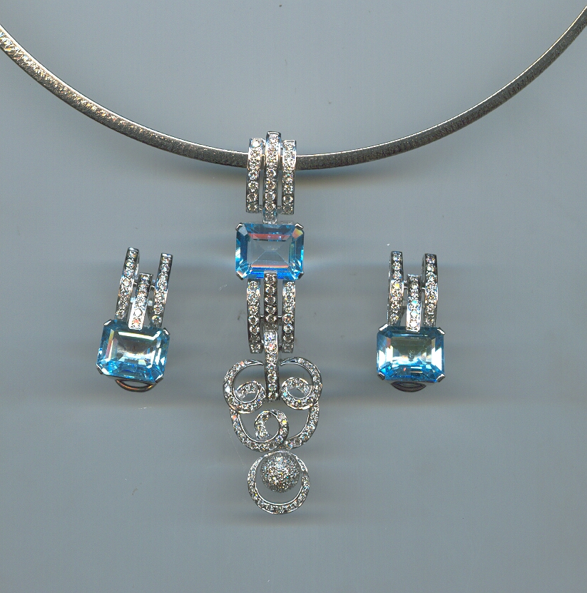 DIAMOND FULL SET PENDENT FANCY