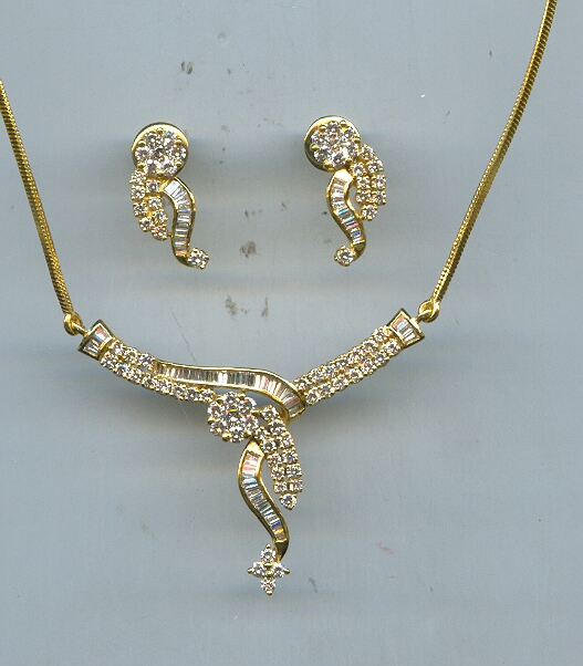 DIAMOND FULL SET PENDENT FANCY