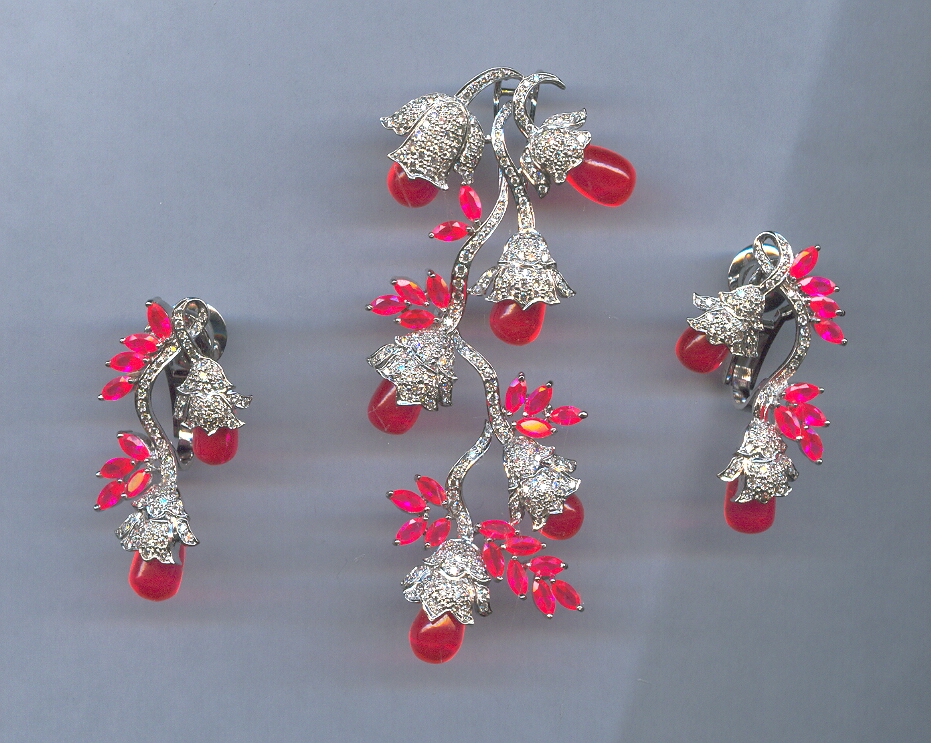 DIAMOND FULL SET PENDENT FANCY