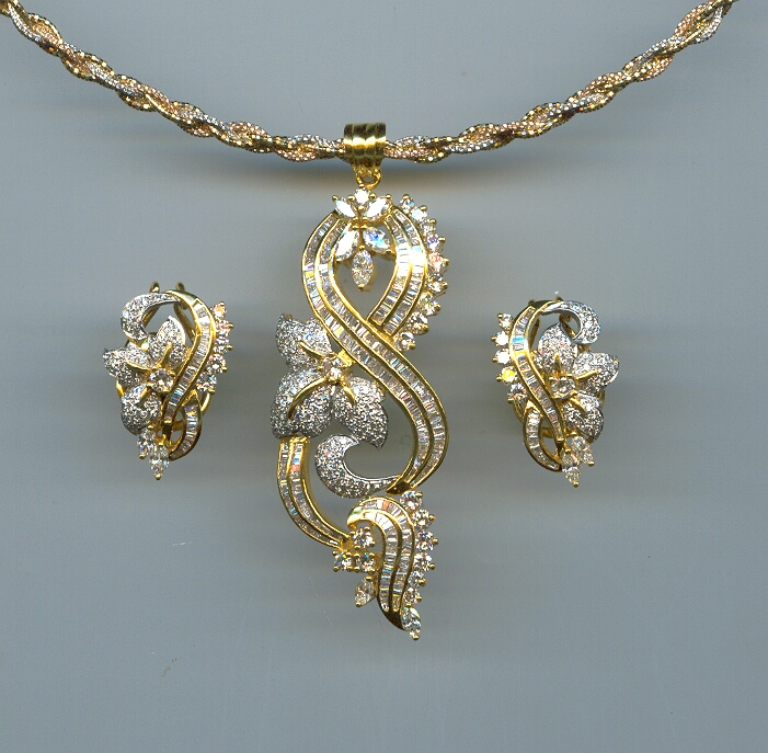 DIAMOND FULL SET PENDENT FANCY
