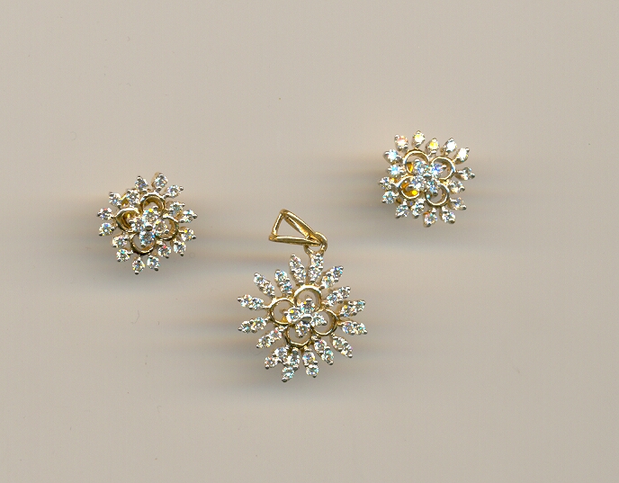 DIAMOND FULL SET PENDENT FANCY