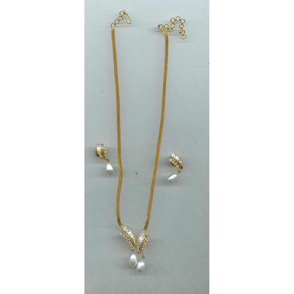 DIAMOND FULL SET PENDENT FANCY