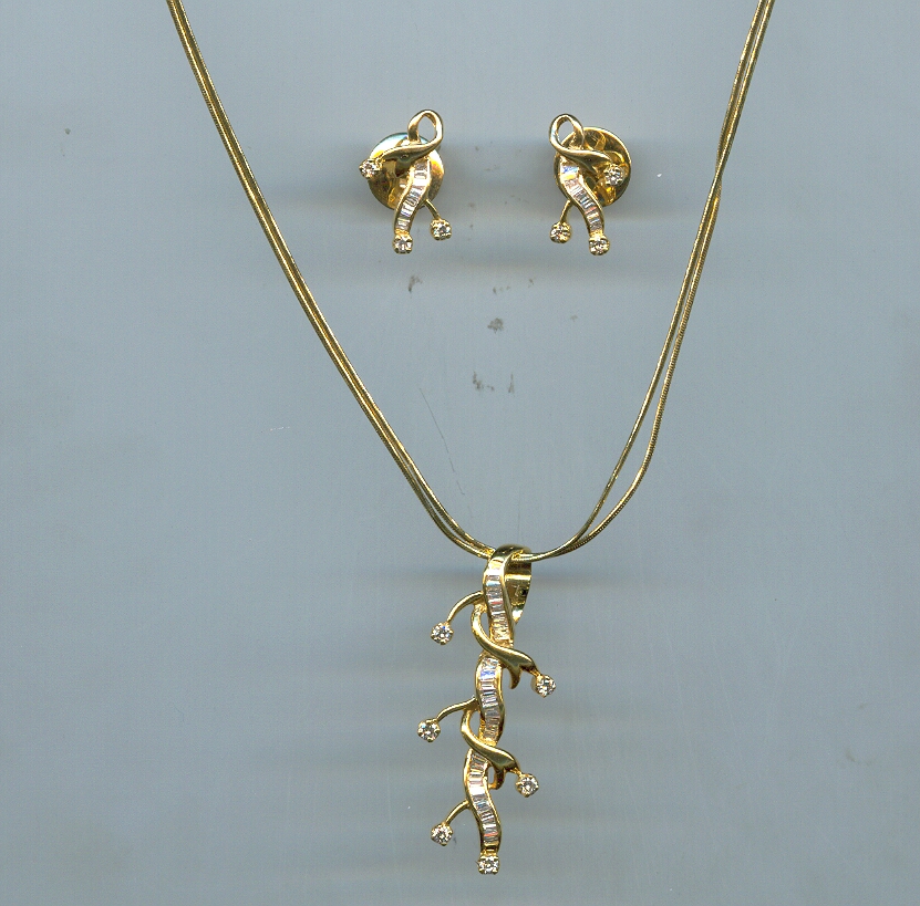 DIAMOND FULL SET PENDENT FANCY