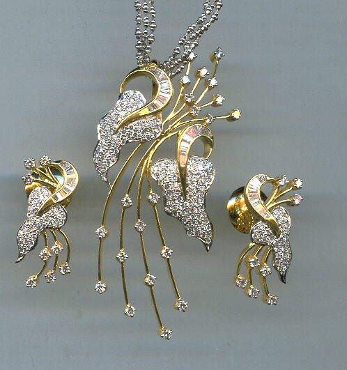 DIAMOND FULL SET PENDENT FANCY