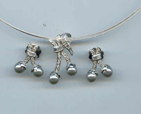 DIAMOND FULL SET PENDENT GENERAL