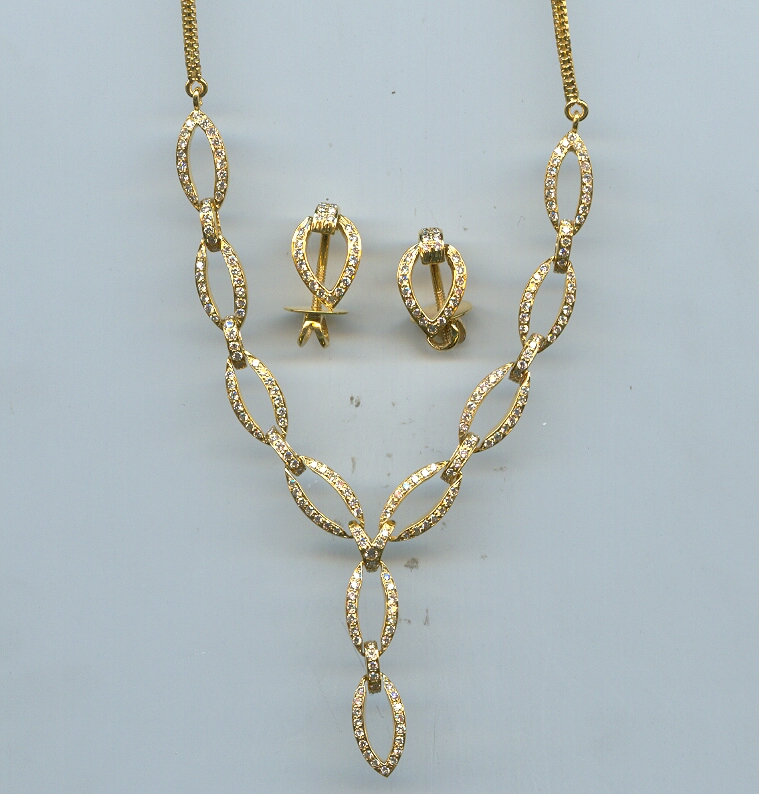 DIAMOND HALF SET LONG FANCY
