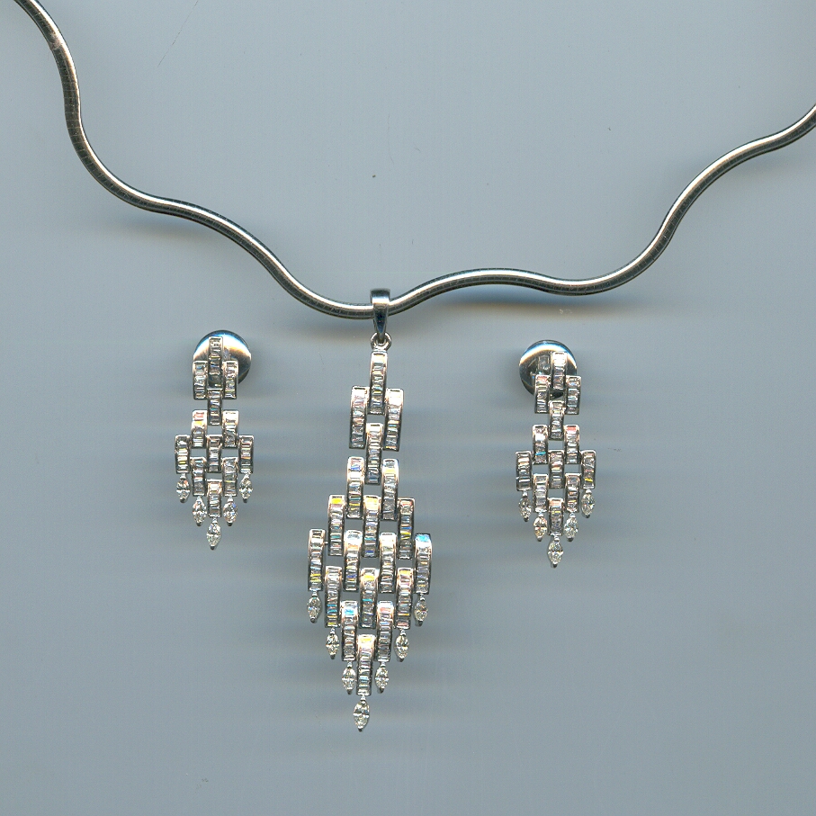 DIAMOND HALF SET LONG FANCY