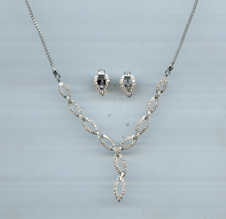 DIAMOND HALF SET LONG FANCY