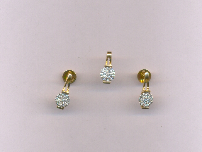 DIAMOND HALF SET PENDENT FANCY