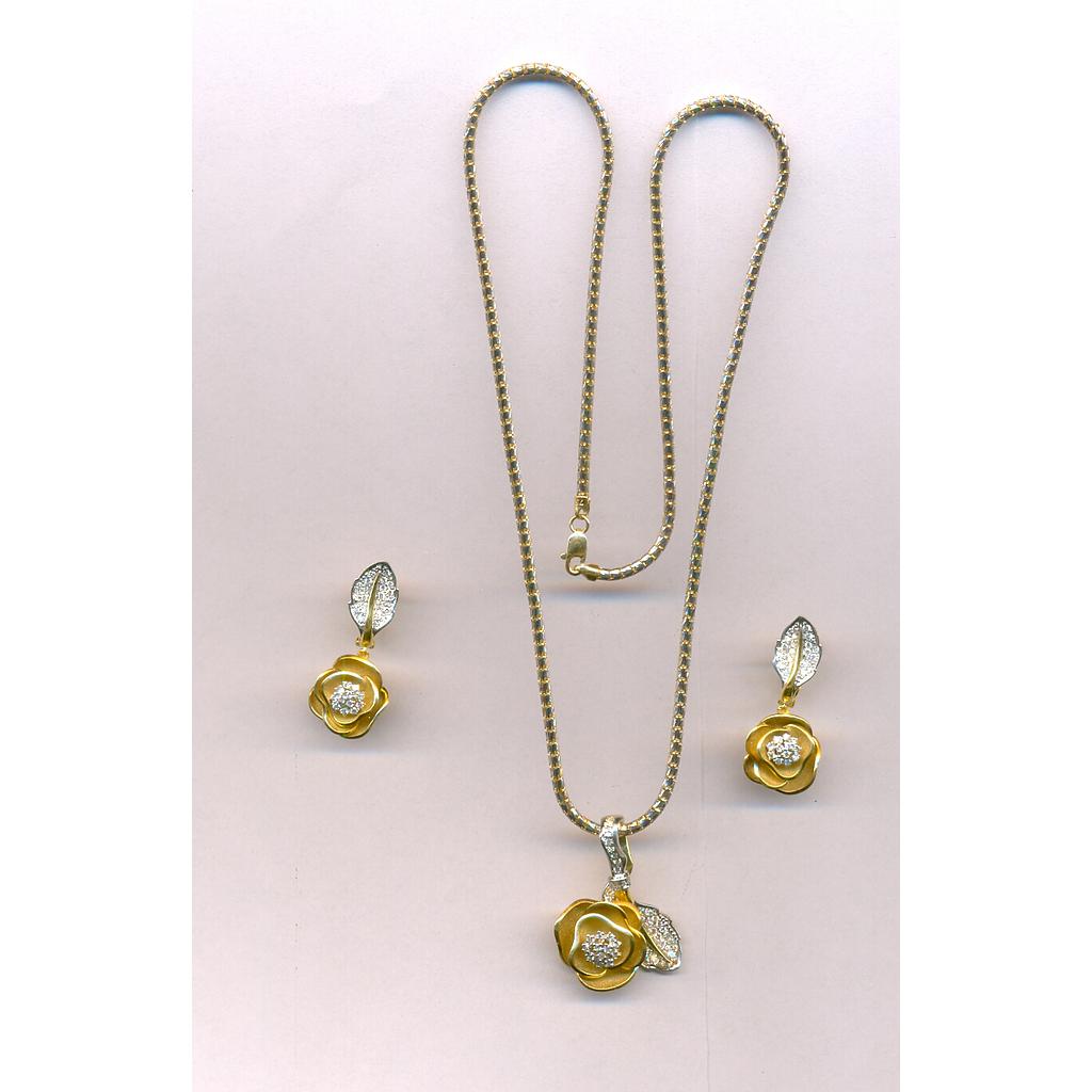 DIAMOND HALF SET PENDENT FANCY