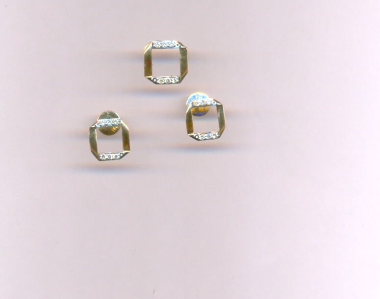 DIAMOND HALF SET PENDENT FANCY