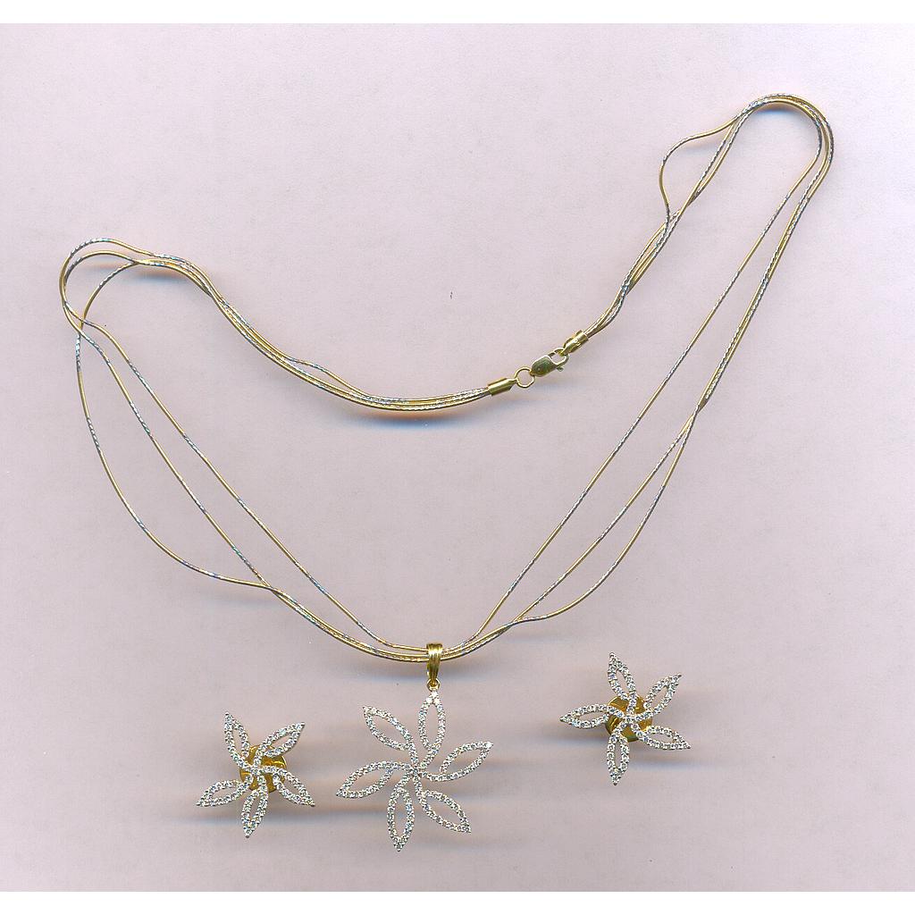 DIAMOND HALF SET PENDENT FANCY