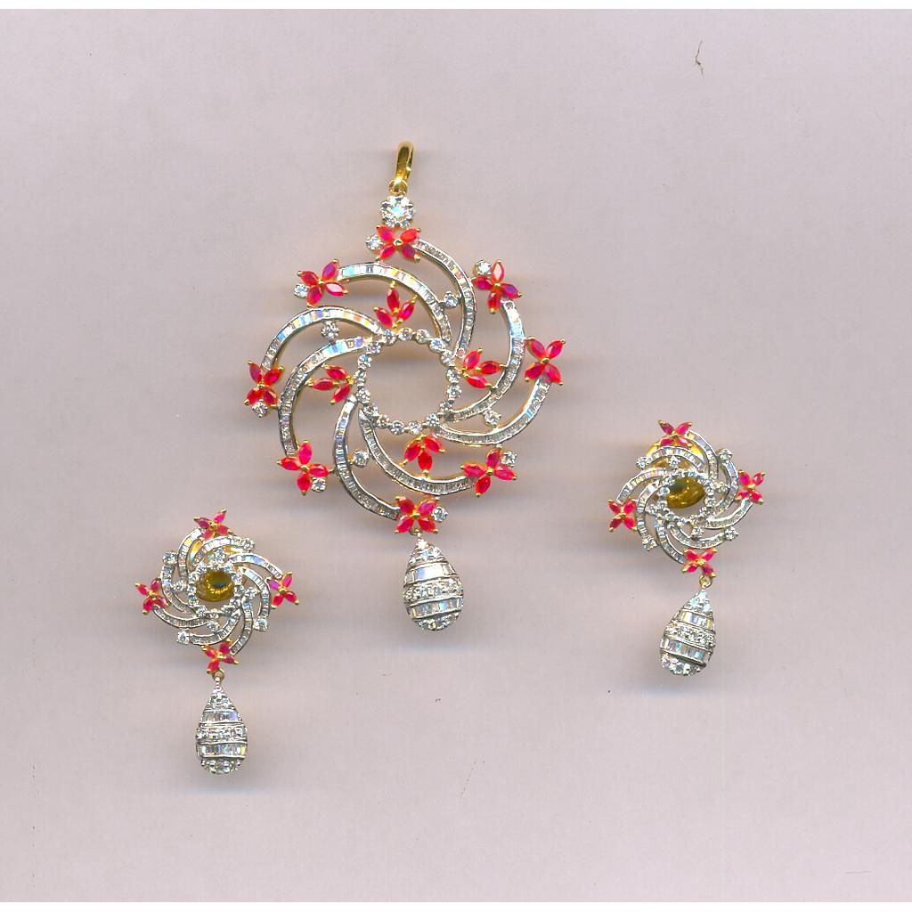 DIAMOND HALF SET PENDENT FANCY