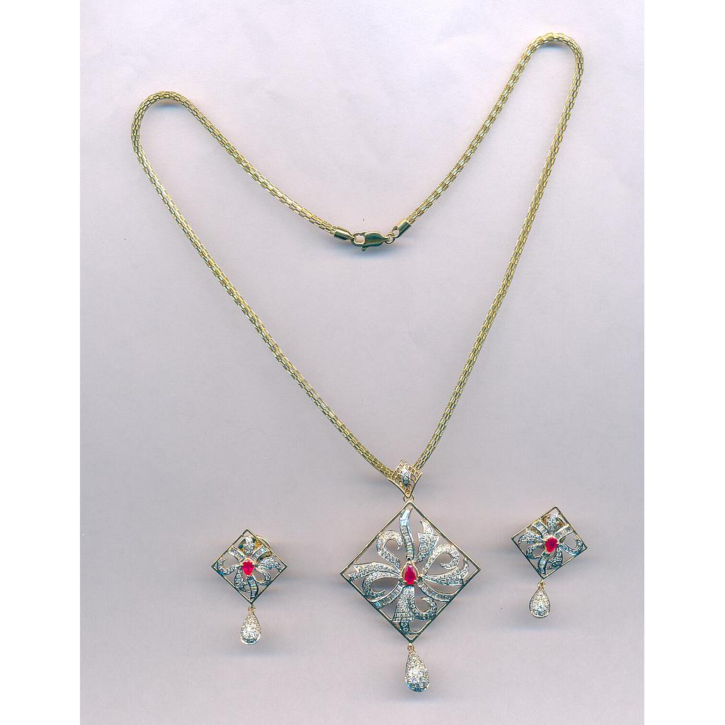 DIAMOND HALF SET PENDENT FANCY