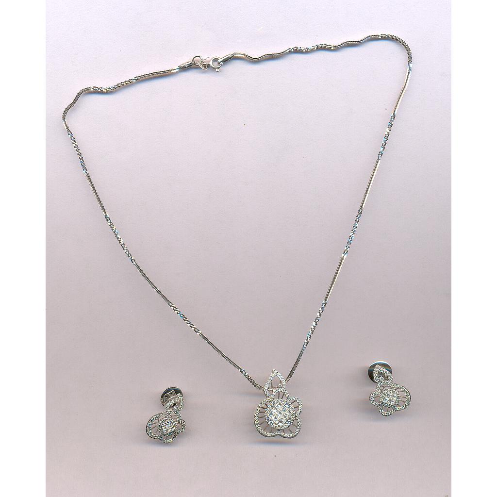 DIAMOND HALF SET PENDENT FANCY