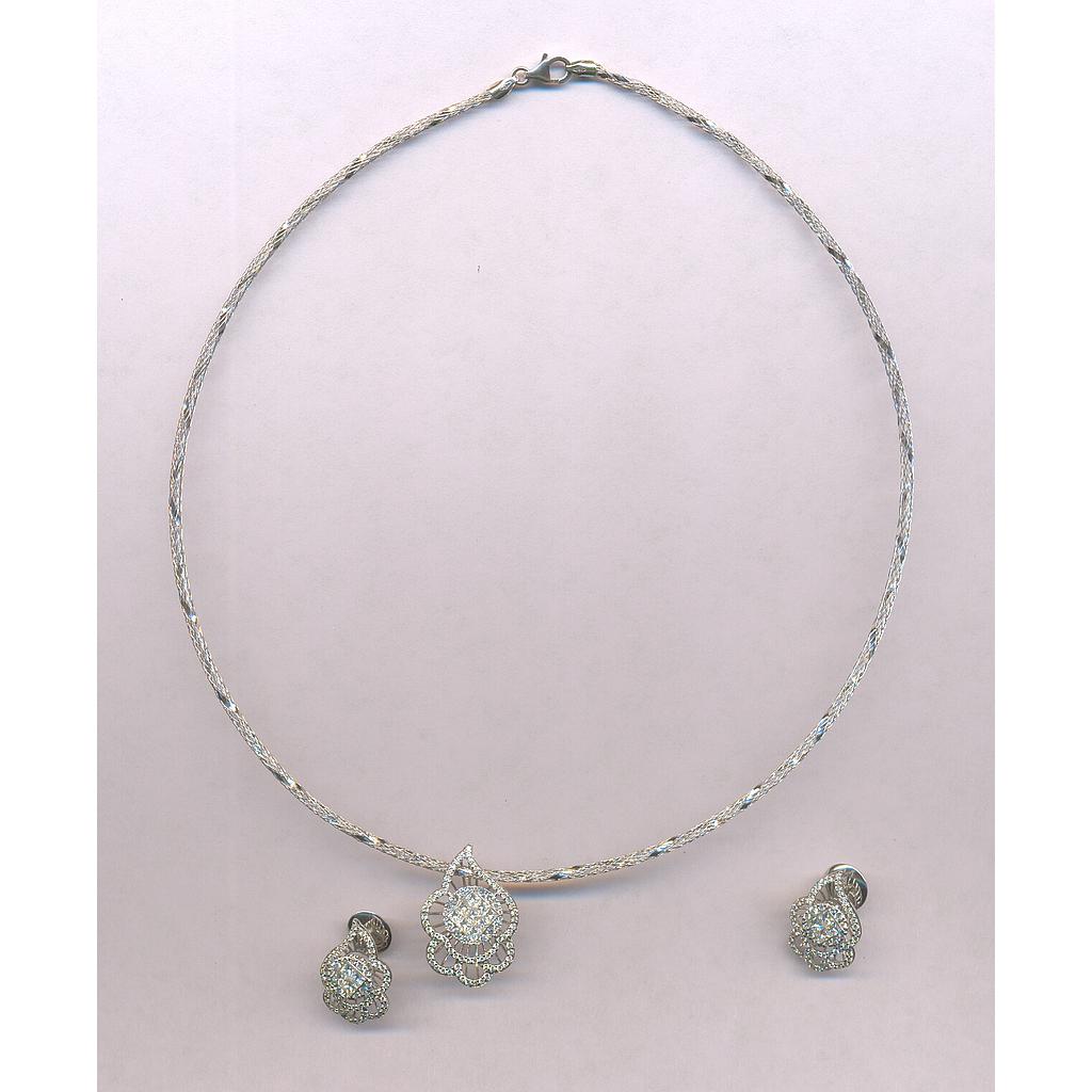 DIAMOND HALF SET PENDENT FANCY