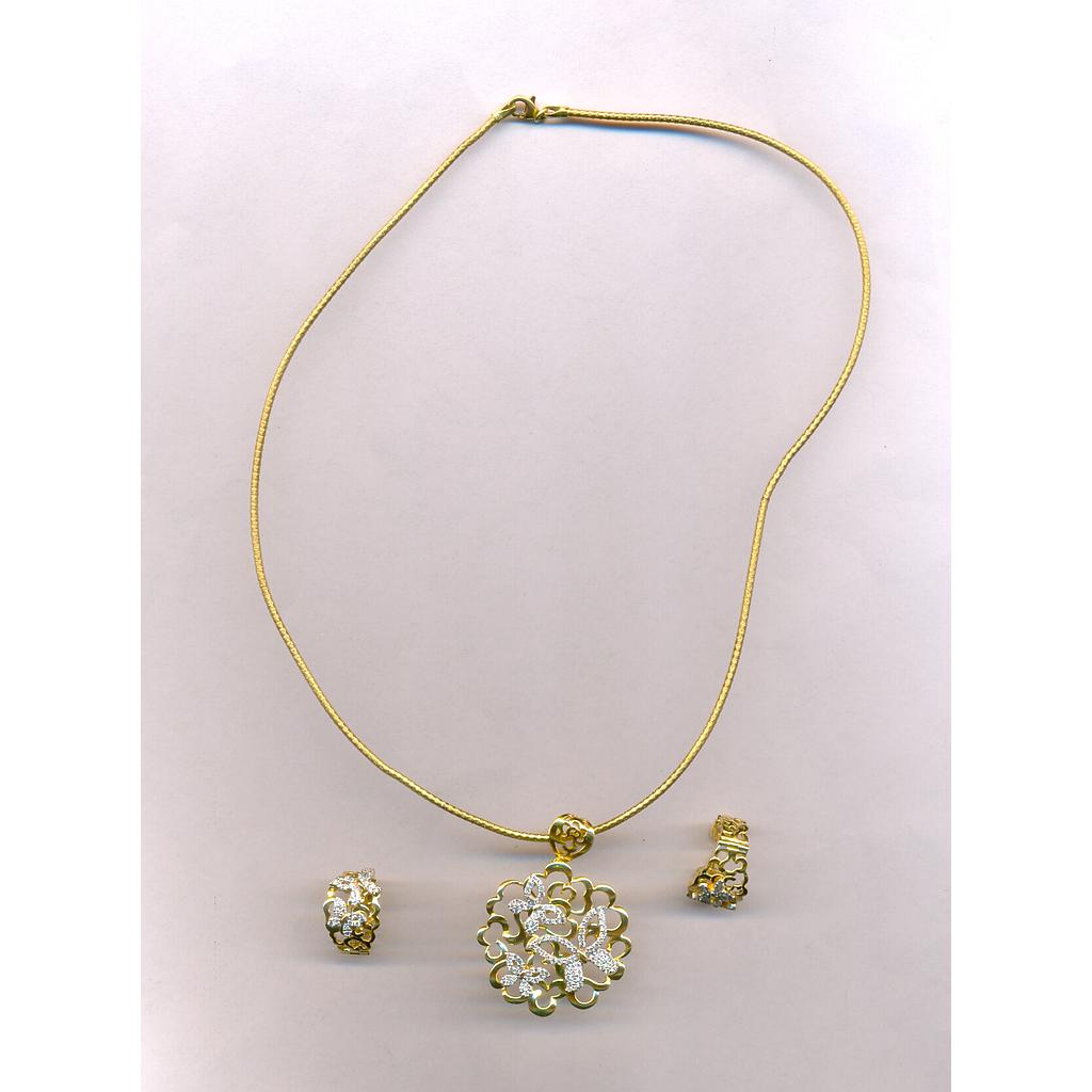 DIAMOND HALF SET PENDENT FANCY