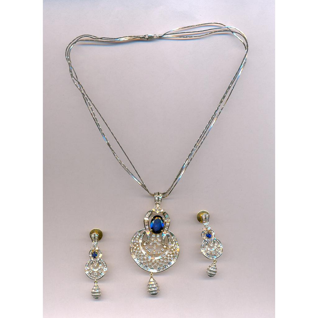 DIAMOND HALF SET PENDENT FANCY