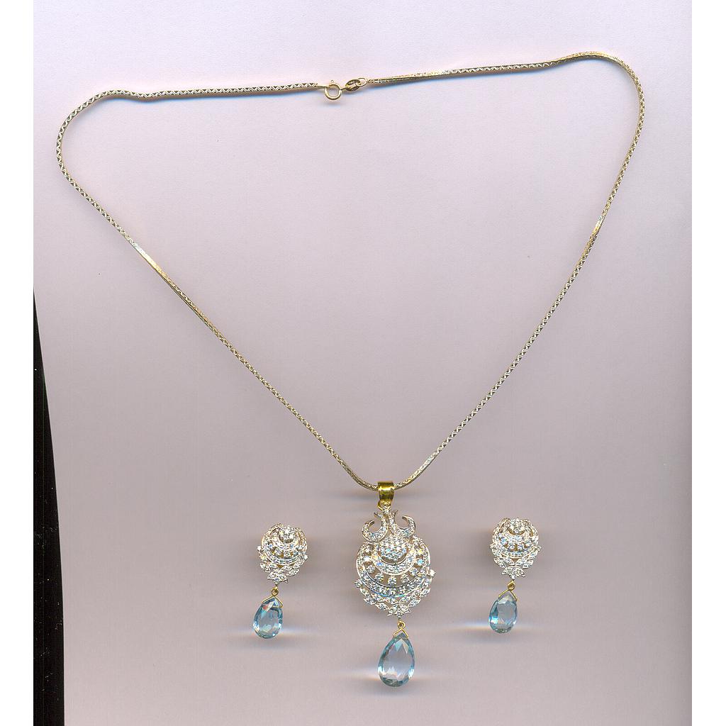 DIAMOND HALF SET PENDENT FANCY